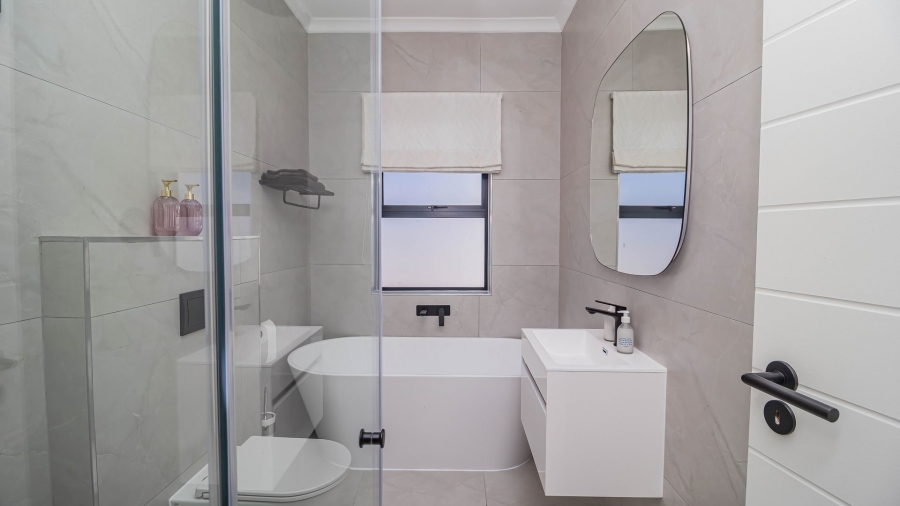 4 Bedroom Property for Sale in Sandown Western Cape